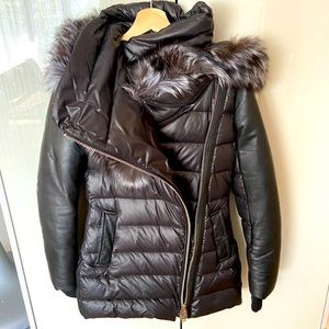 Nicole Benisti black coat with fur
